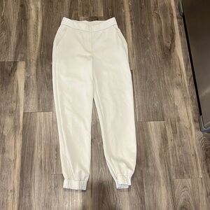 Lululemon softstreme joggers